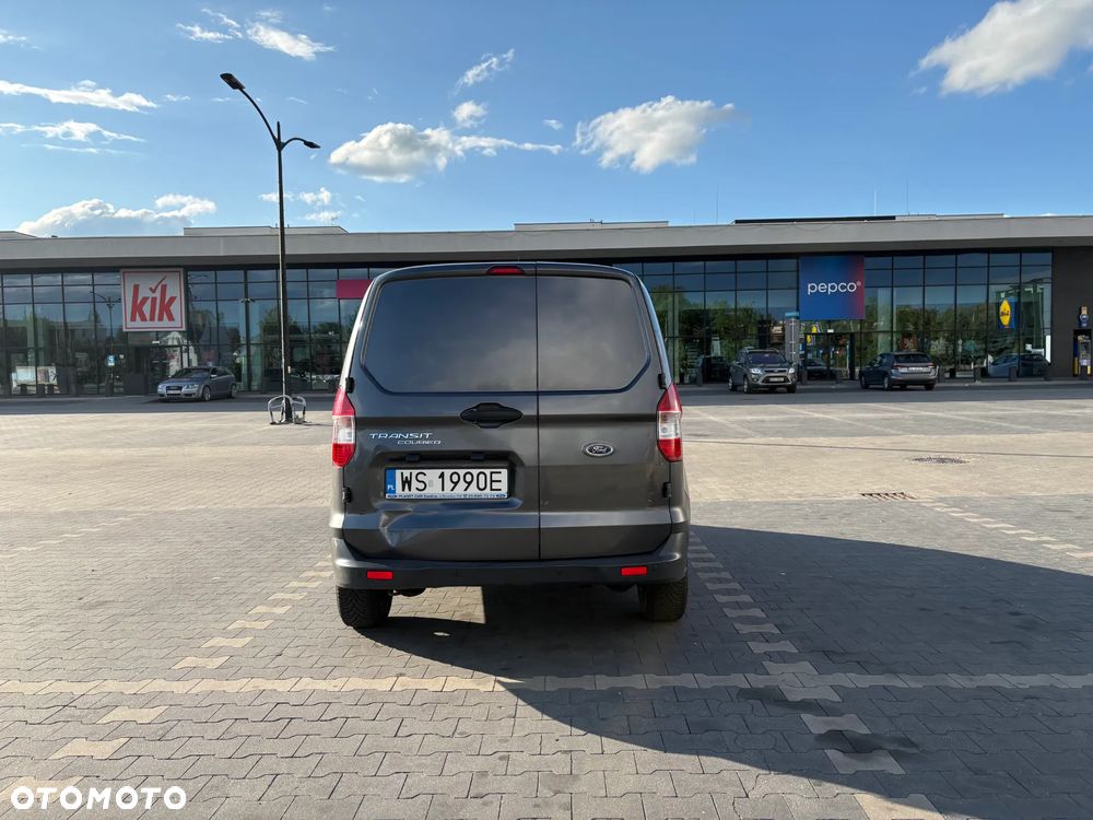 Ford Transit Courier - 4