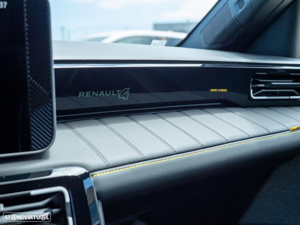 Renault 4 E-Tech 52 kWh Iconic Autonomia Conforto - 38