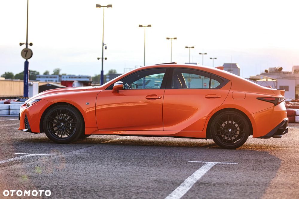 Lexus IS - 11