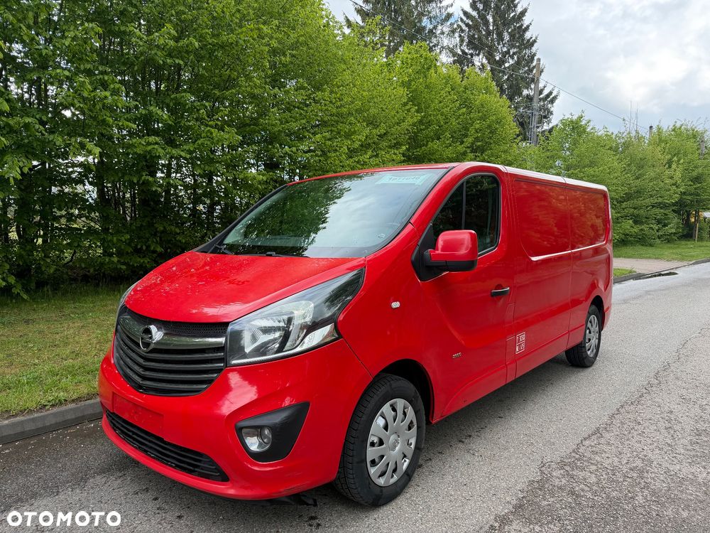Opel Vivaro - 1