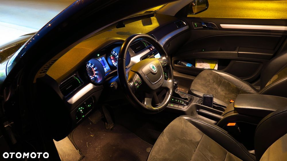 Skoda Superb 2.0 TDI Platinum DSG - 13