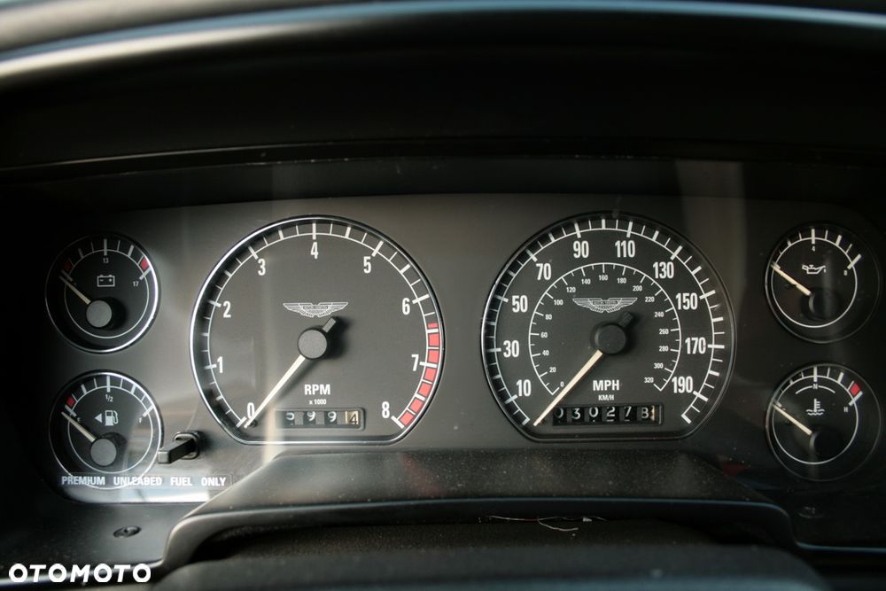 Aston Martin DB7 - 8