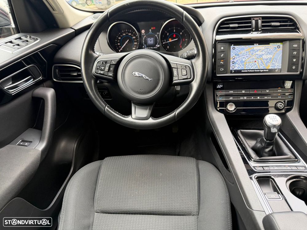 Jaguar F-Pace 20d Pure - 10
