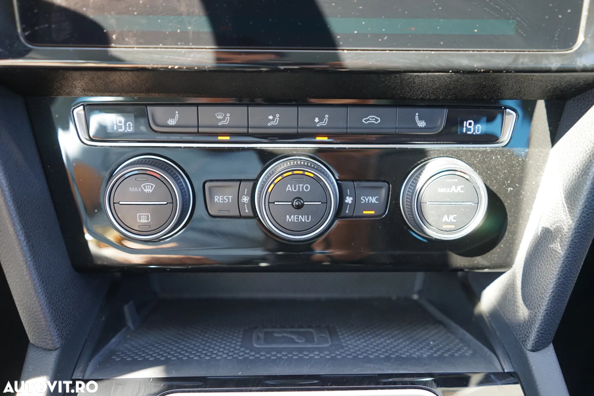 Volkswagen Passat Variant 2.0 TDI DSG Highline - 25