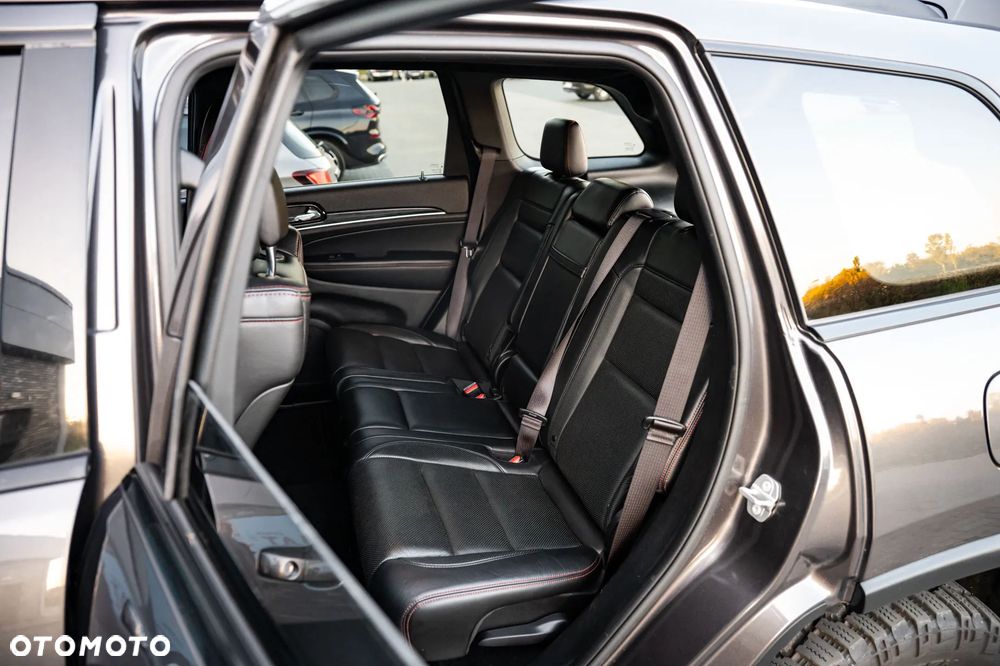 Jeep Grand Cherokee - 20