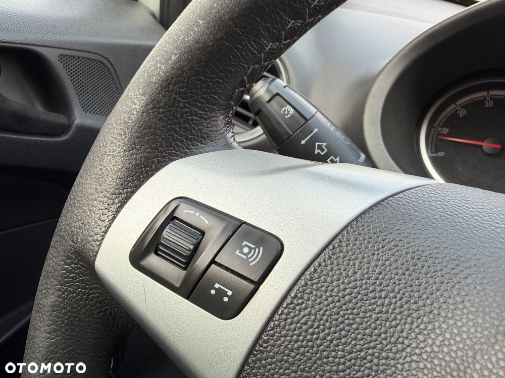 Opel Corsa 1.4 16V Sport - 18