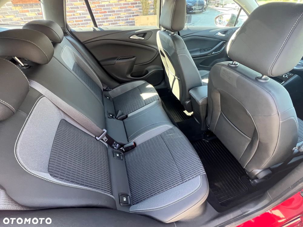 Opel Astra 1.2 Turbo Start/Stop Design&Tech - 23