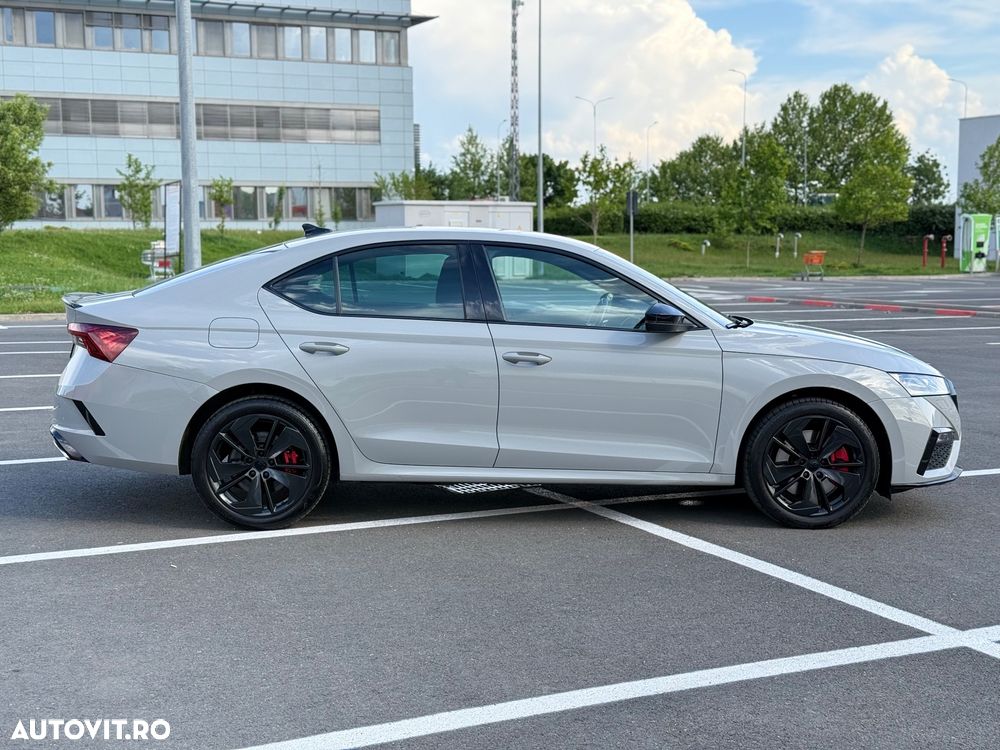 Skoda Octavia 1.4 TSI DSG RS - 5