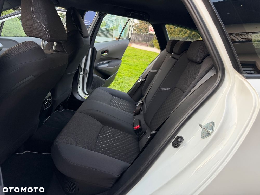 Toyota Corolla - 30