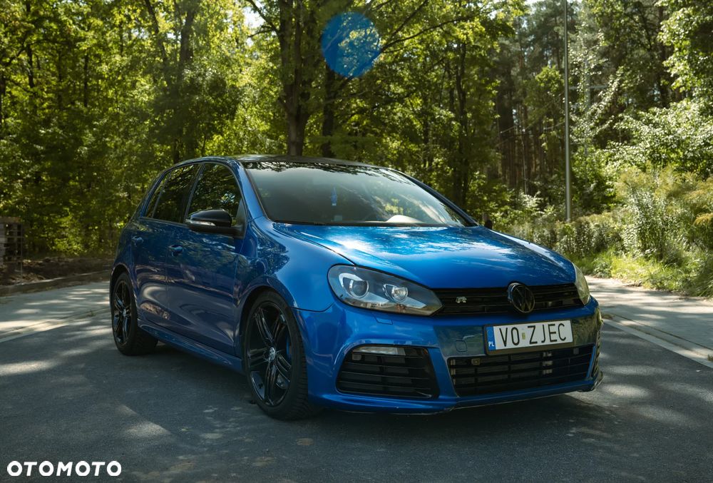 Volkswagen Golf - 1