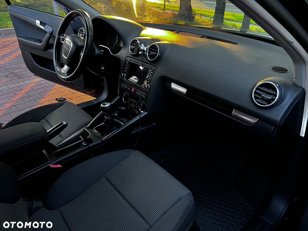 Audi A3 Sportback 1.6 Attraction - 12