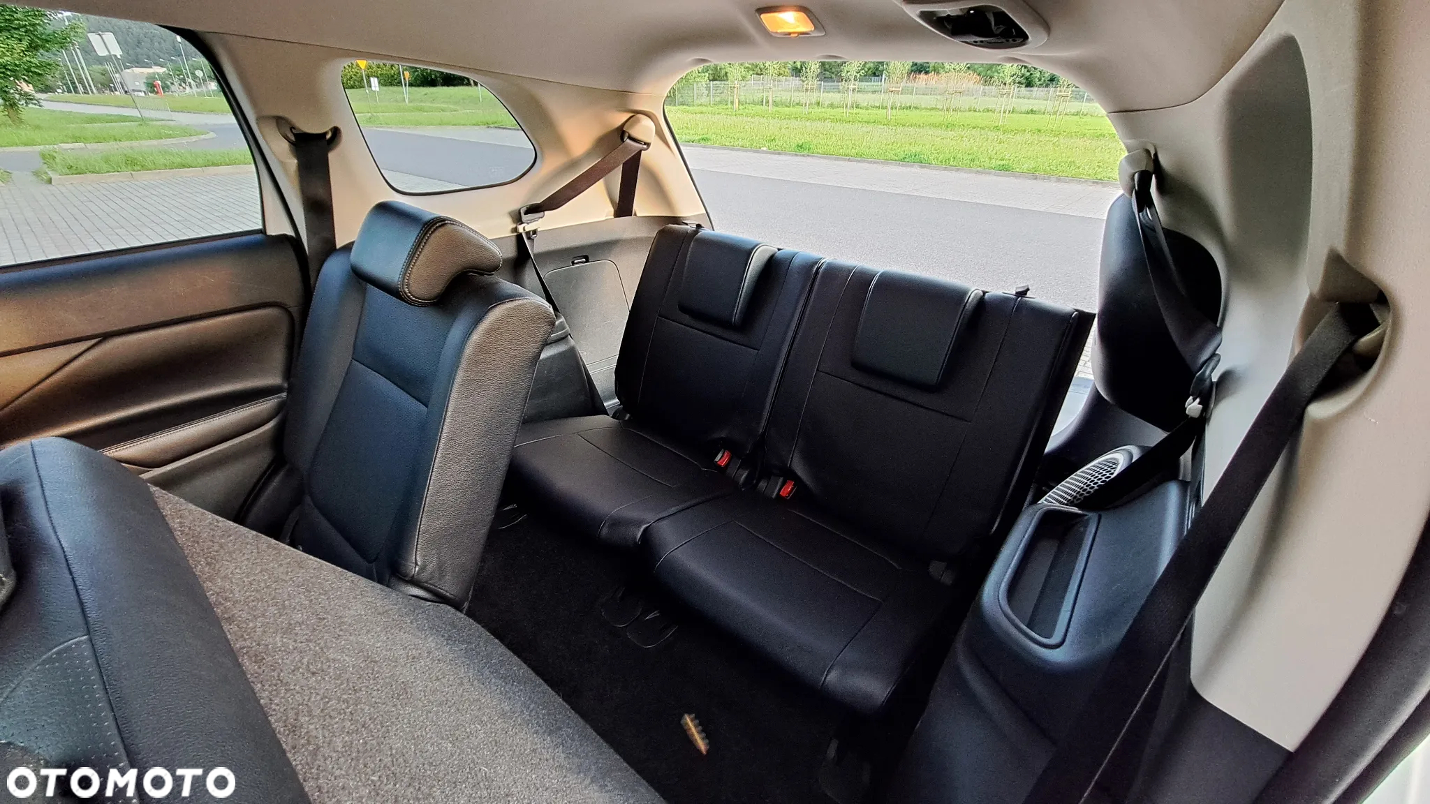Mitsubishi Outlander 2.0 Instyle Navi 4WD CVT - 16