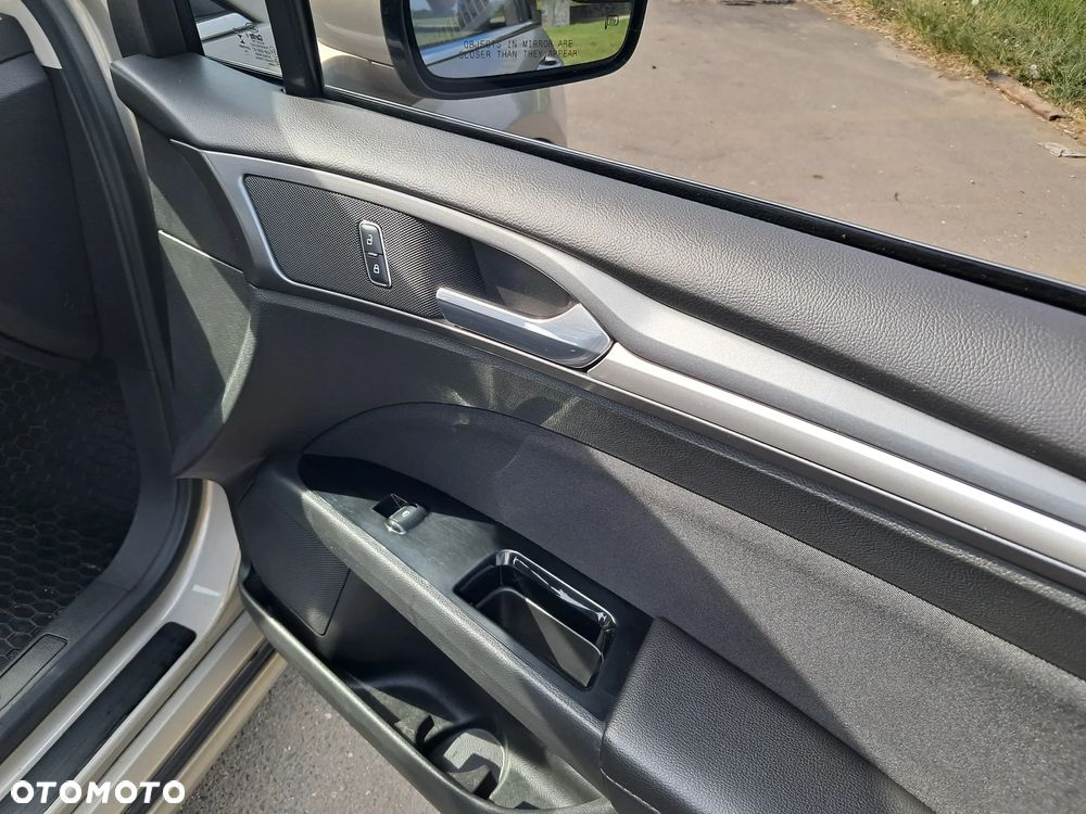 Ford Mondeo - 19