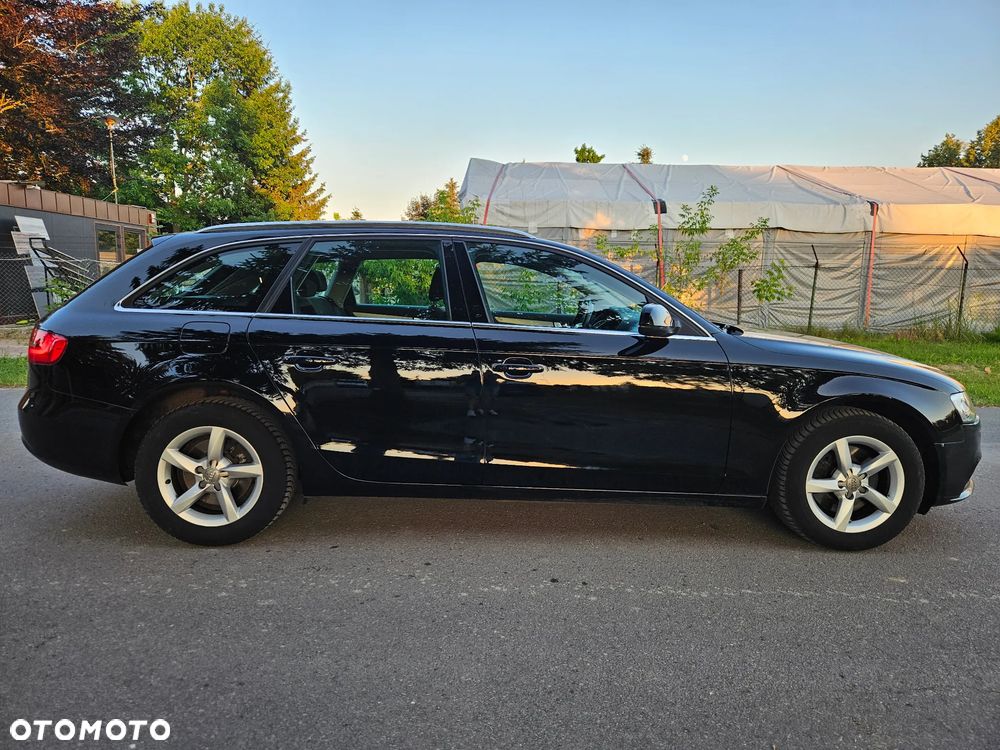 Audi A4 Avant 2.0 TDI DPF Ambiente - 11