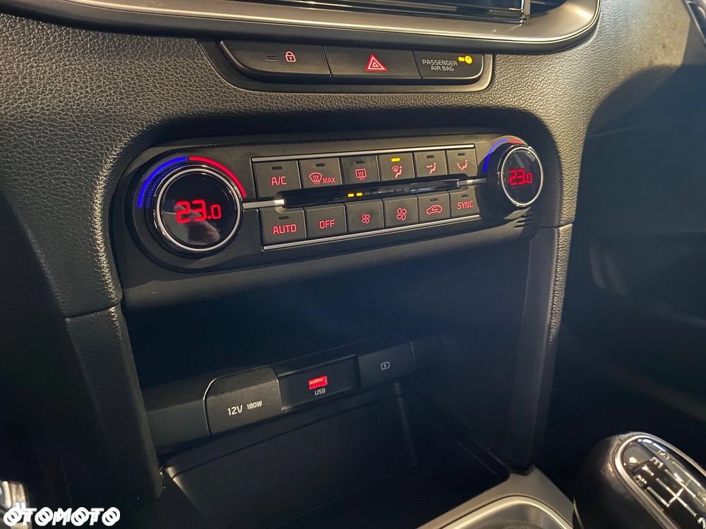 Kia Ceed 1.5 T-GDI M - 13