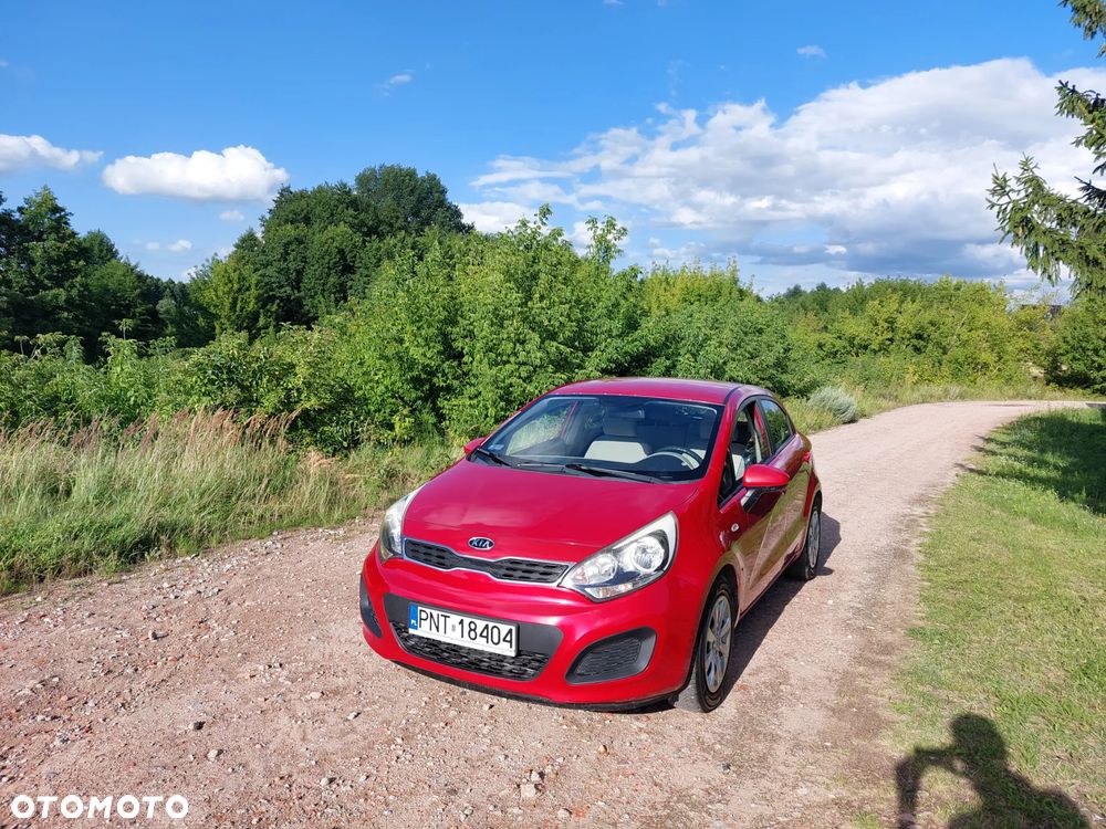 Kia Rio - 8