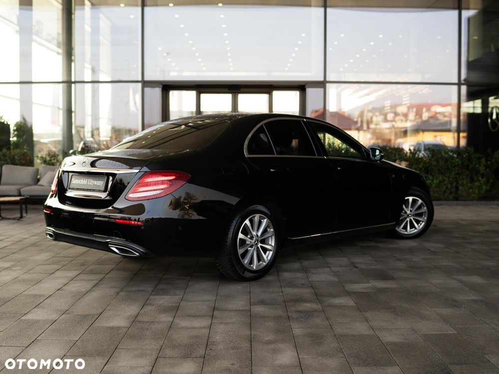 Mercedes-Benz Klasa E 200 d Business Edition 9G-TRONIC - 4