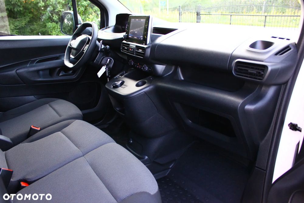Peugeot PARTNER 1.5HDI 130KM AUTOMAT 8 BIEGÓW LONG DŁUGI 3 OSOBOWY PERFEKT AUTO NAVIGACJA KAMERY,ASYSTENTY,VF23% - 34