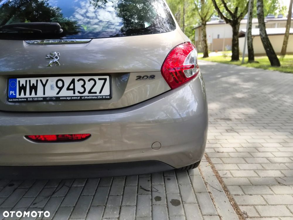 Peugeot 208 - 32