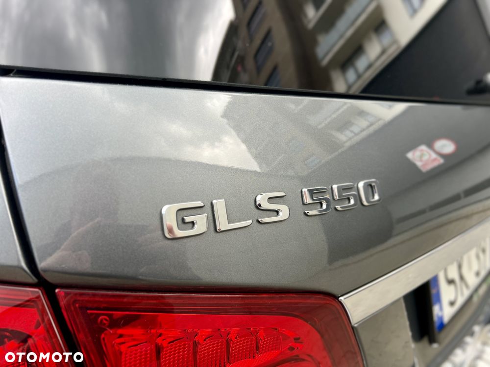 Mercedes-Benz GLS - 32