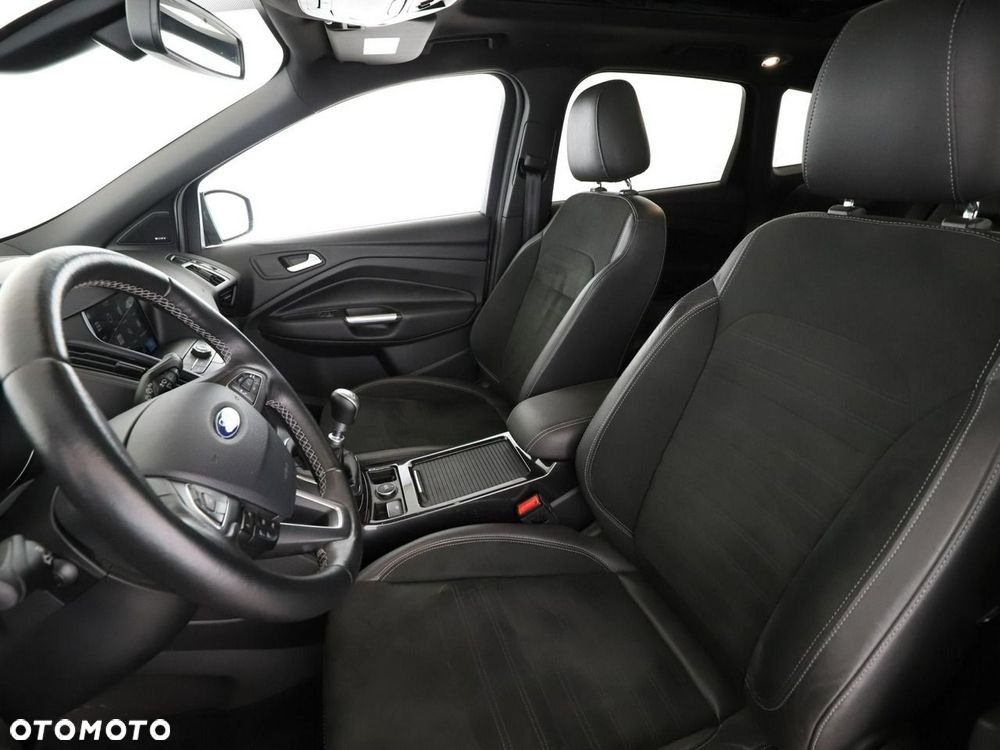 Ford Kuga 1.5 EcoBoost 2x4 ST-Line - 14