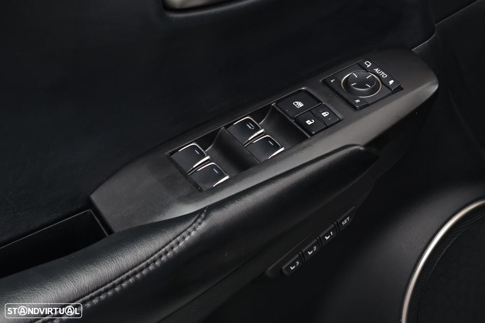 Lexus NX 300h F Sport+ 4WD - 31