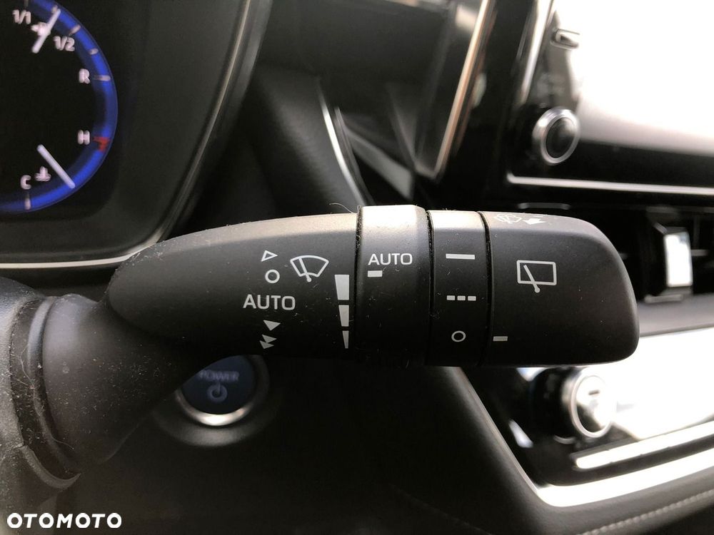 Toyota Corolla 1.8 Hybrid Comfort - 29