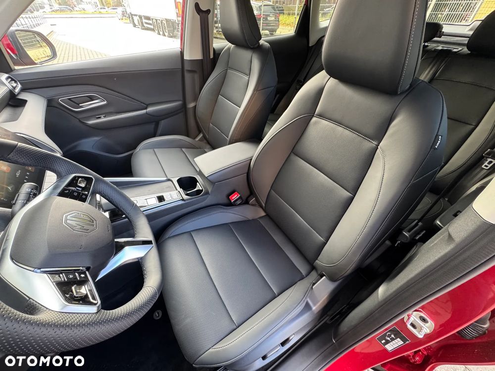MG ZS Hybrid+ - 12