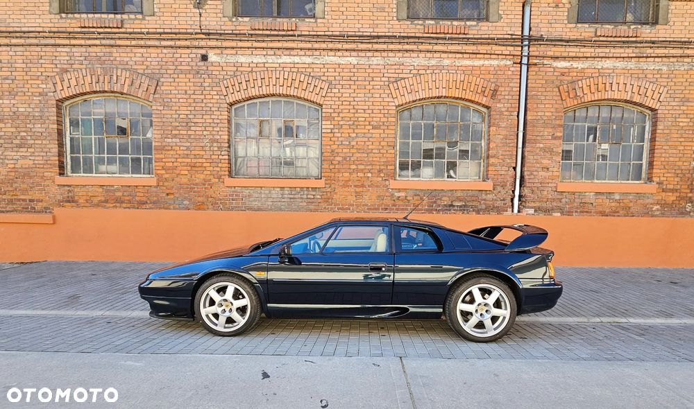 Lotus Esprit - 36