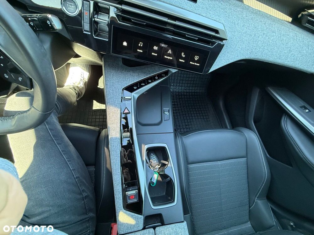Peugeot 3008 1.2 PureTech mHEV Allure Pack S&S e-DCS6 - 19