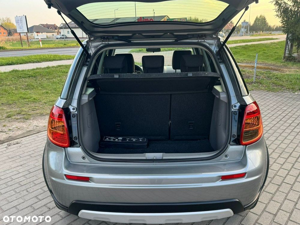 Suzuki SX4 1.6 Comfort - 28