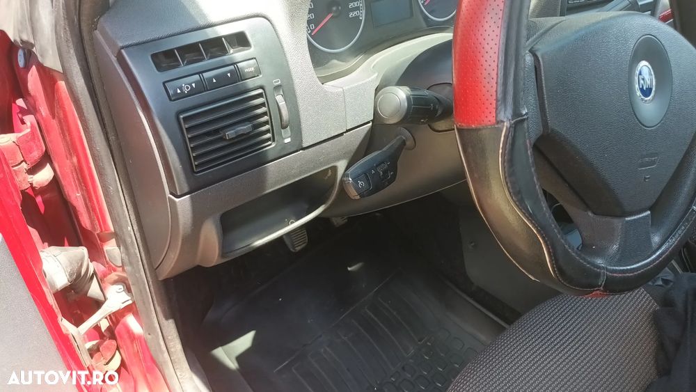 Fiat Albea 1.4 Dynamic - 7