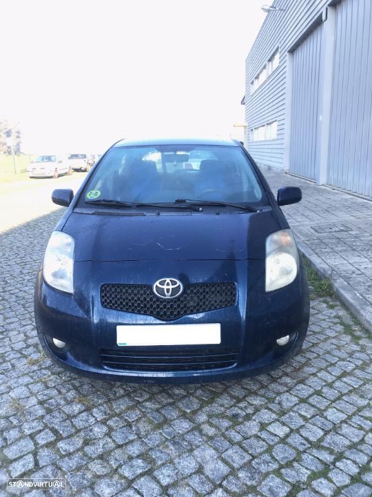 Toyota Yaris 1.4 D-4D 5P 2007 - Para Peças - 1