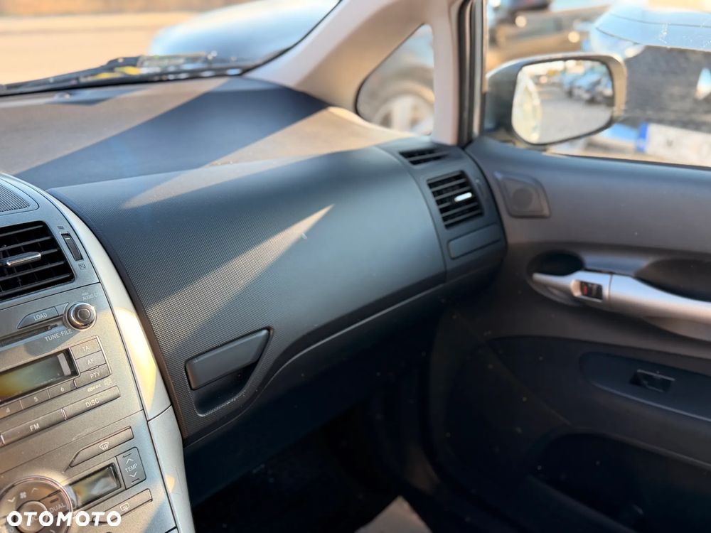 Toyota Auris 1.33 VVT-i - 18