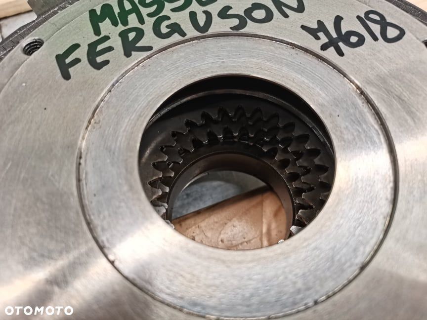 Układ planetarny skrzyni Dyna-6 Massey Ferguson 7618 3796286 - 5