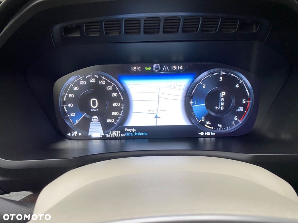 Volvo XC 90 D5 AWD Geartronic Inscription - 8