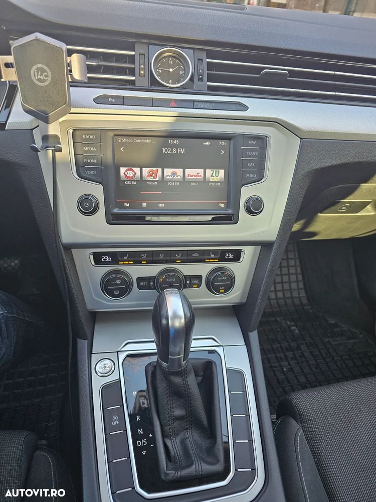 Volkswagen Passat 2.0 TDI DSG (BlueMotion Technology) Comfortline - 13