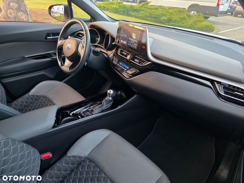 Toyota C-HR 2.0 Hybrid Executive - 12