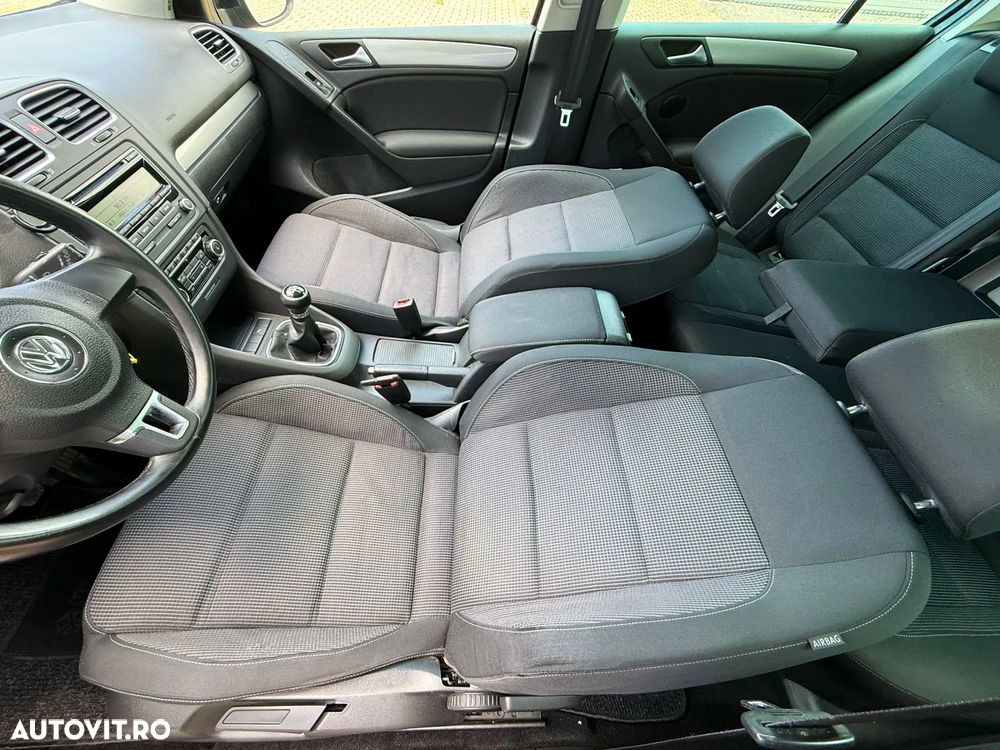 Volkswagen Golf 1.6 TDI DPF Trendline - 17