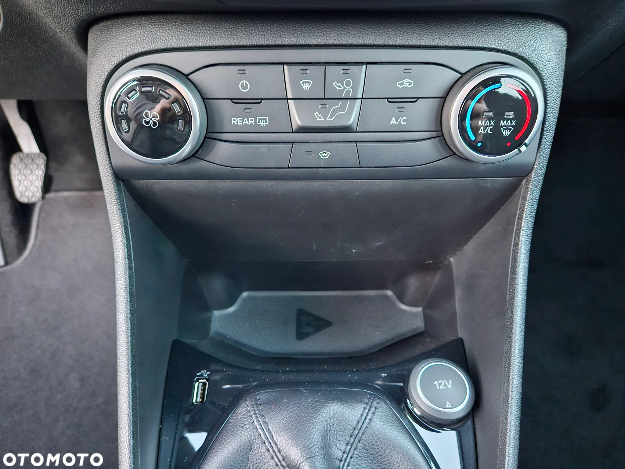 Ford Fiesta 1.1 Trend - 25