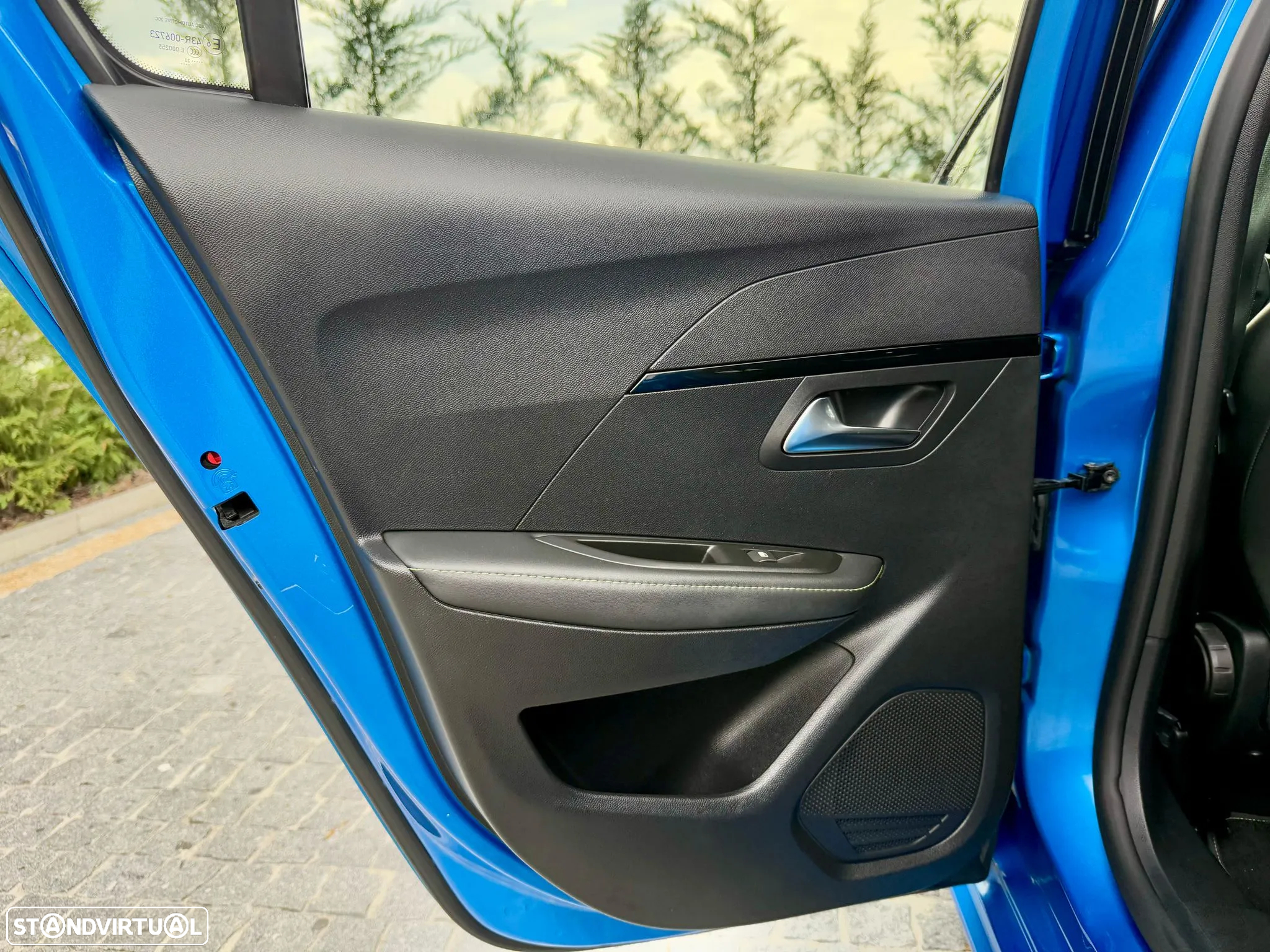 Peugeot e-208 50 kWh GT Line - 23