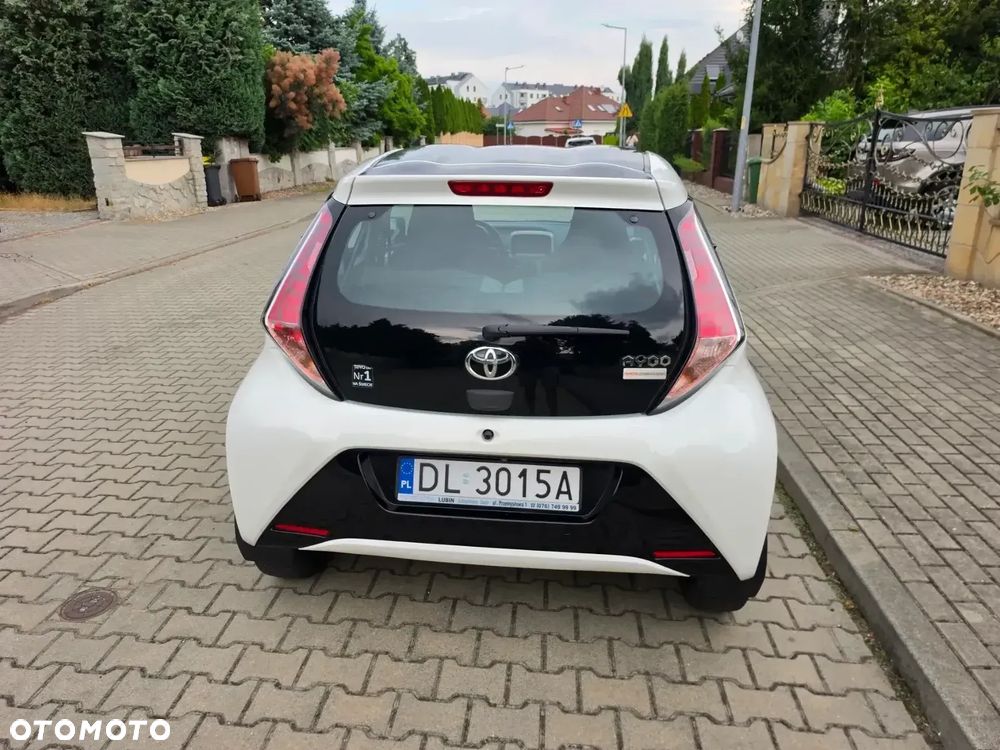 Toyota Aygo x-play - 3