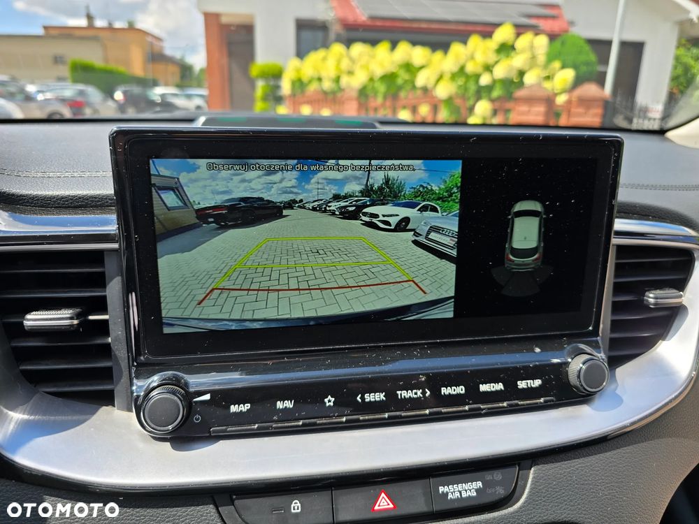 Kia XCeed - 31