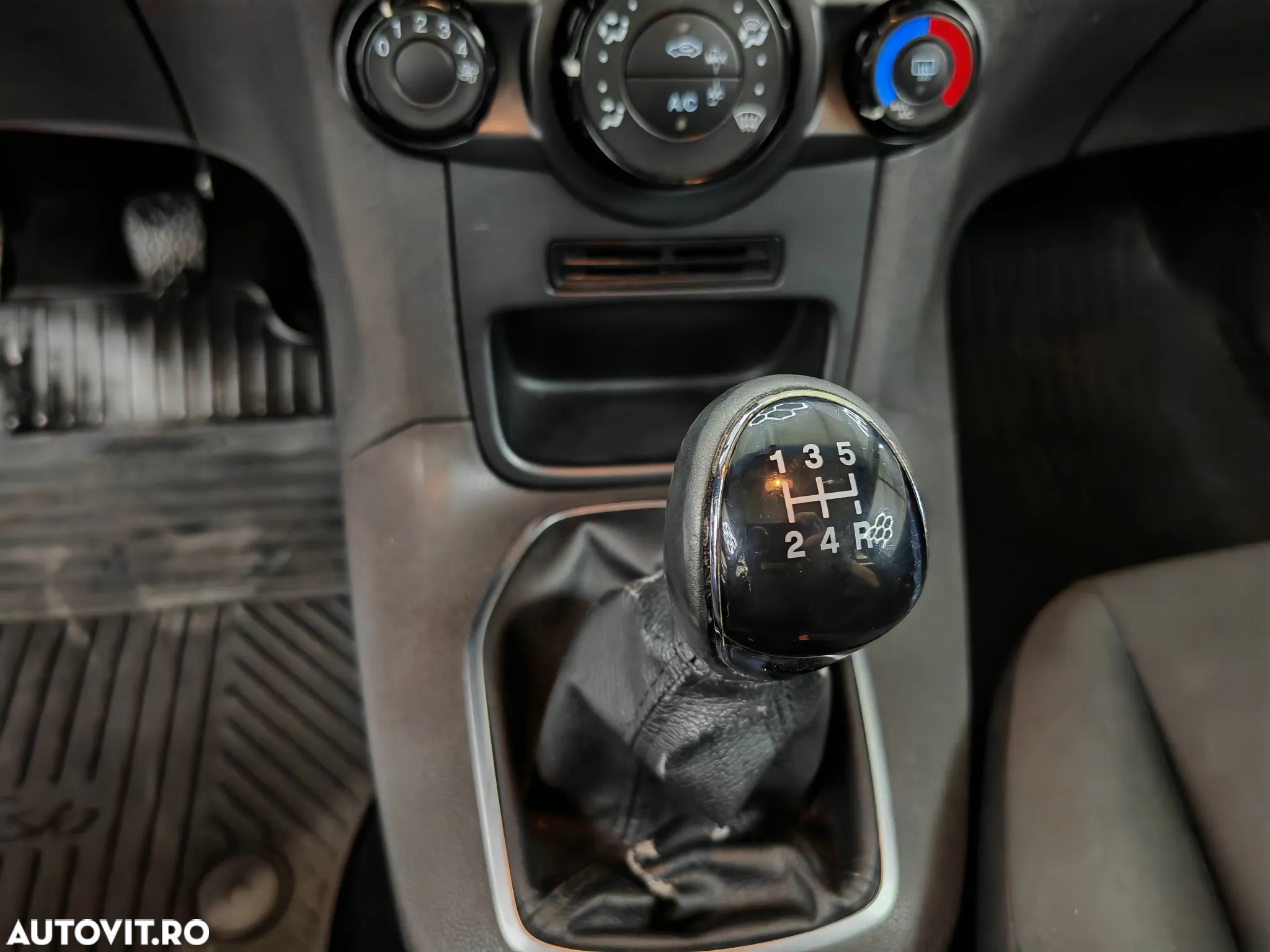 Ford Fiesta 1.0 Trend - 17