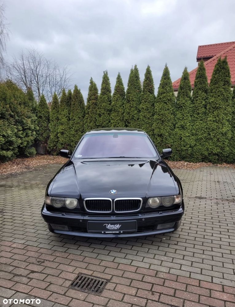 BMW Seria 7 740i - 3
