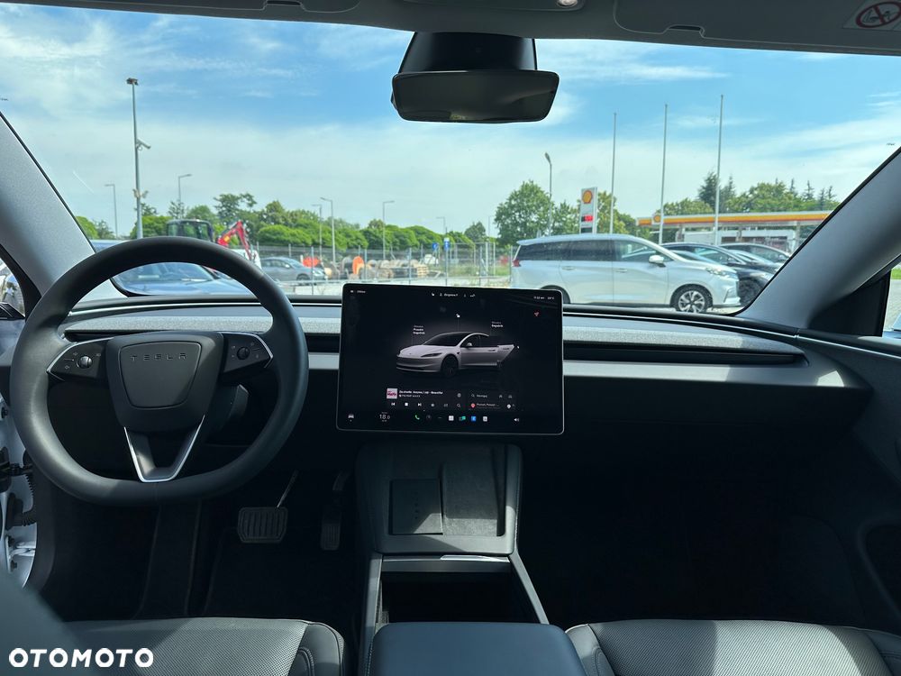 Tesla Model 3 - 20