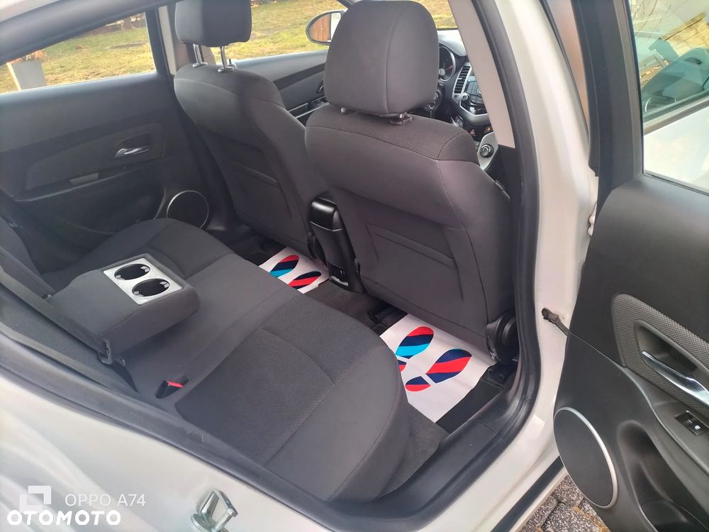 Chevrolet Cruze 1.6 LT+ - 9