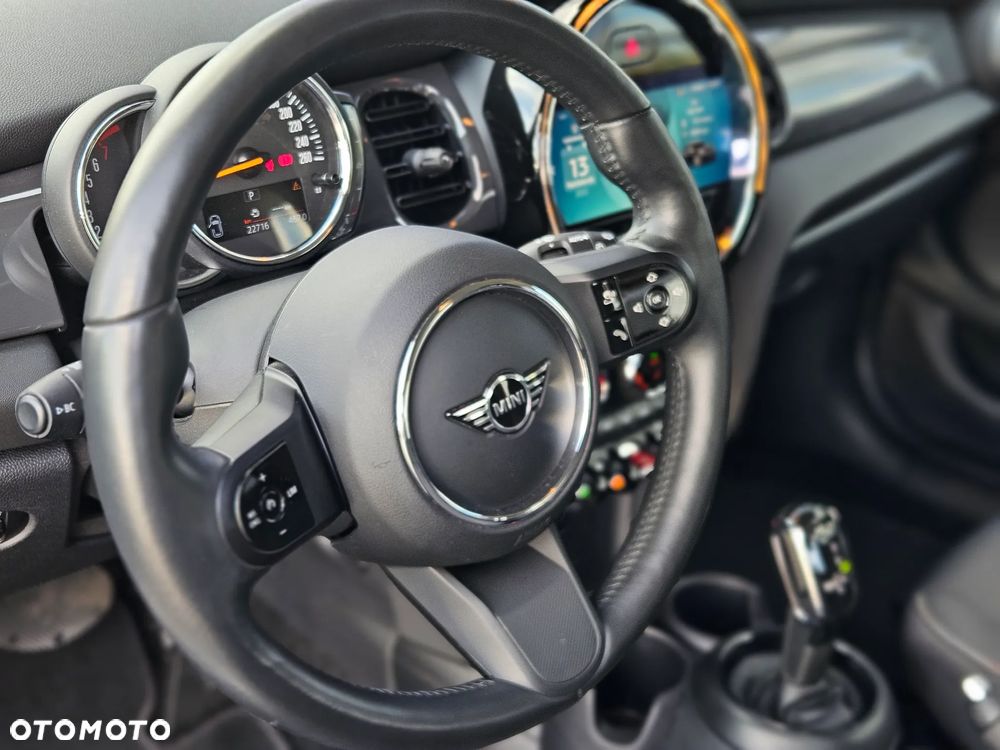MINI Cooper Classic Trim - 18
