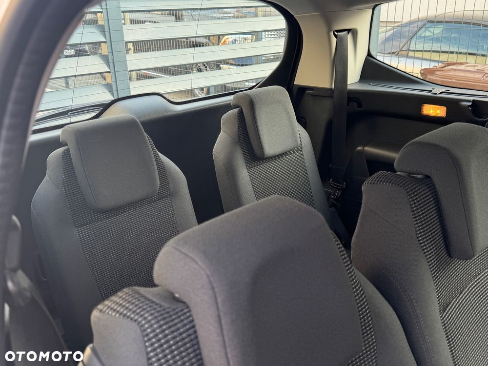 Peugeot 5008 120 VTi Active - 19
