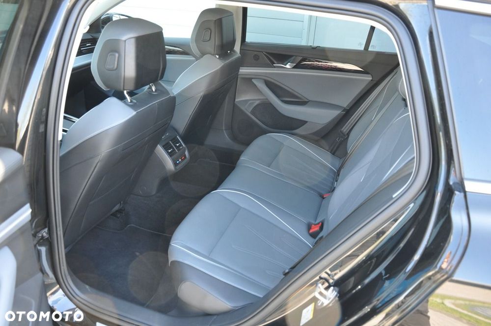 Volkswagen Passat Variant 1.5 TSI ACT mHEV Elegance DSG - 27